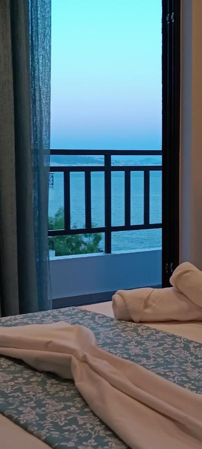 Blue Seaview Suites 피레아스 외부 사진